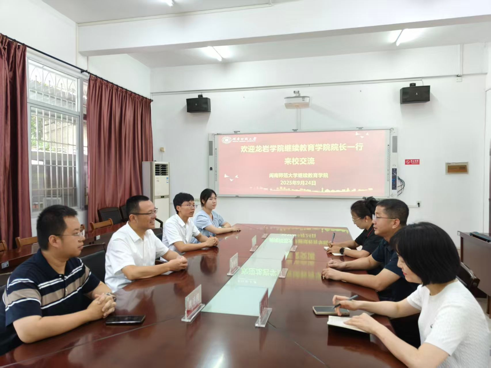 BB贝博艾弗森一行来公司交流